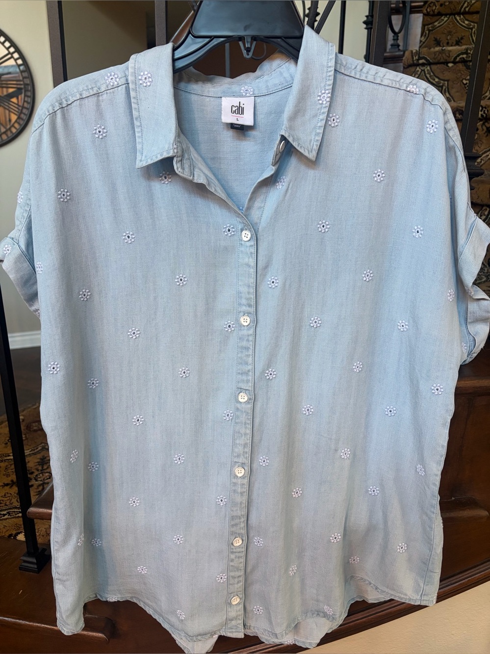 #6891 cabi Light Blue Petal Stitch Shirt. NWOT. Size Large. - Picture 4 of 6